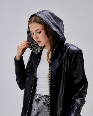 Veste en cuir moderne avec finitions imprimées