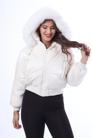 Veste d’hiver courte femme – capuche à fourrure véritable amovible