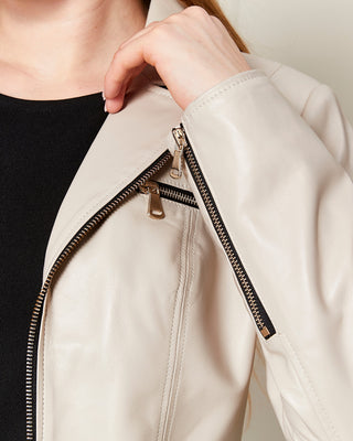 Veste en cuir chic et habillée