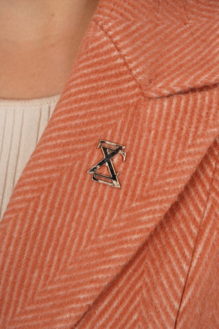 Veste ¾ femme cintrée en laine – col à pointes et coupe élégante