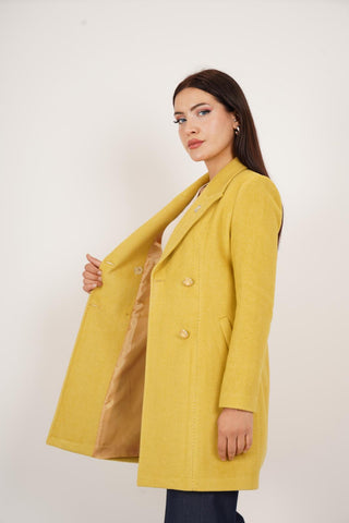 Veste ¾ femme cintrée en laine – col à pointes et coupe élégante