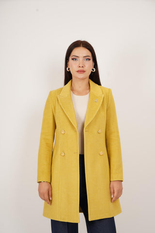 Veste ¾ femme cintrée en laine – col à pointes et coupe élégante