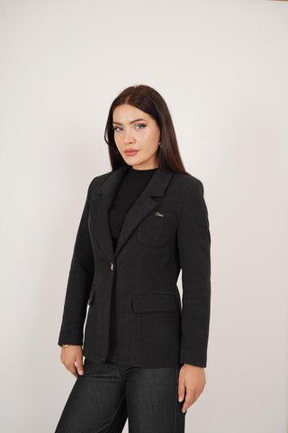 Veste courte femme en laine – col classique et bouton doré élégant