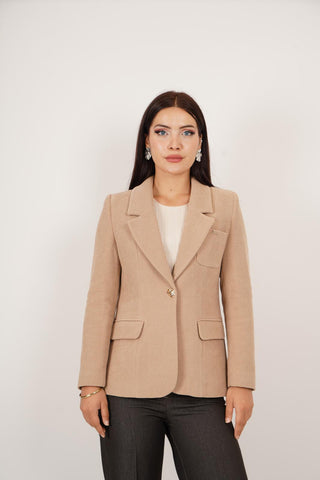 Veste courte femme en laine – col classique et bouton doré élégant