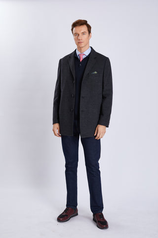 Manteau homme en laine – col classique et fente arrière, élégance intemporelle